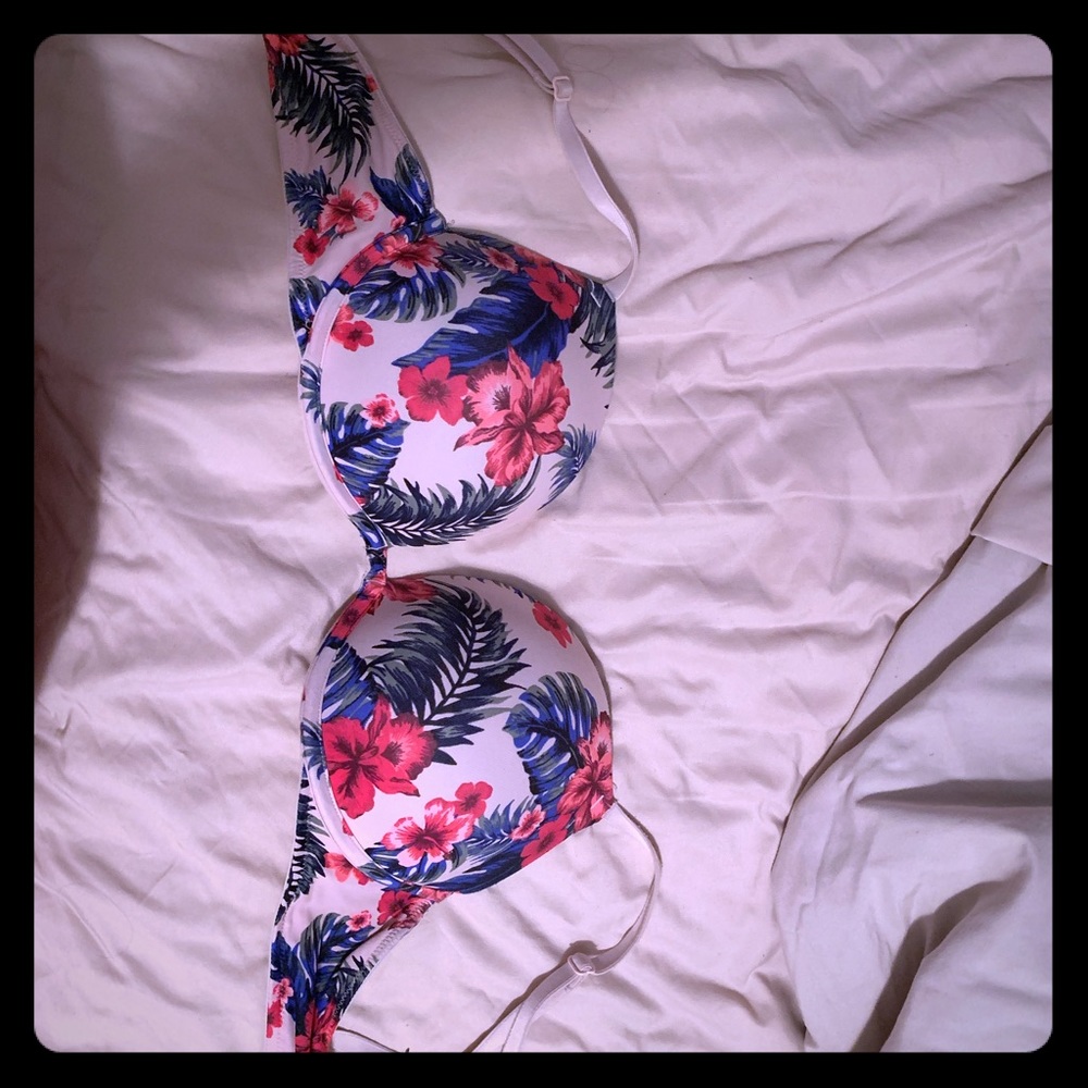 Victoria Secret Bombshell push-up Bra